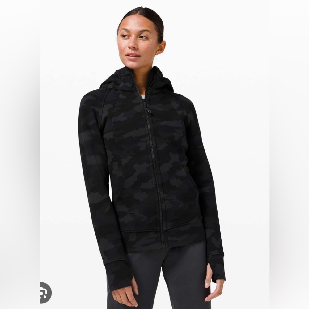Lululemon Scuba hoodie size 4 camo/black